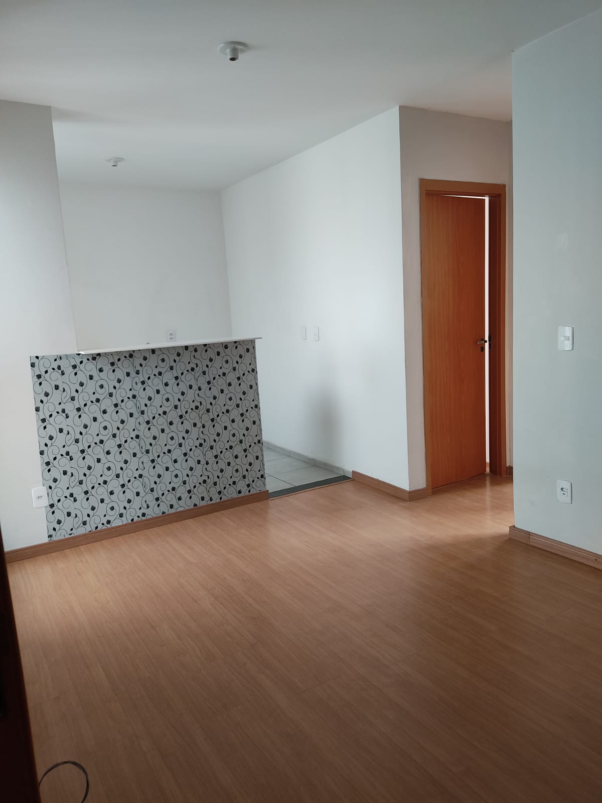 VENDO LINDO APTO-VÁRZEA-Sete Lagoas, MG.